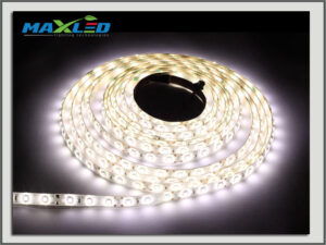 LED pás Max-Led 300SMD 5993 50W 5m teplá bílá IP65