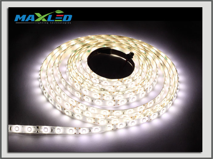 LED pás Max-Led 300SMD 6006 50W 5m neutr. bílá 4500K IP65