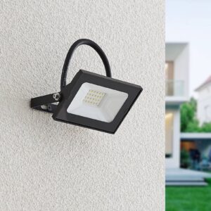 Lindby 4018325 LED reflektory a sv&iacute;tidla s bodcem do země