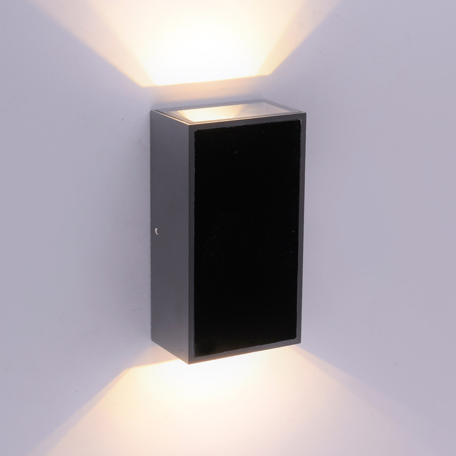 Q-SMART-HOME Inteligentní venkovní nástěnná svítidla